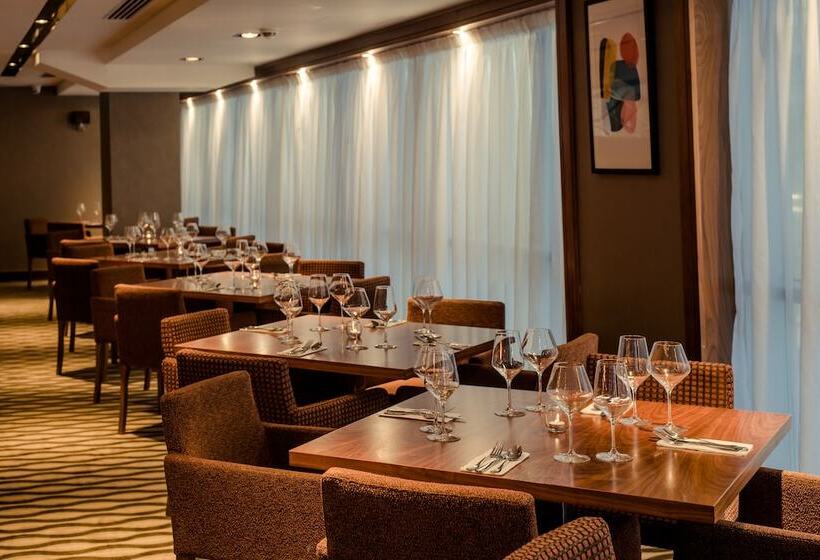 בית מלון כפרי Tallaght Cross