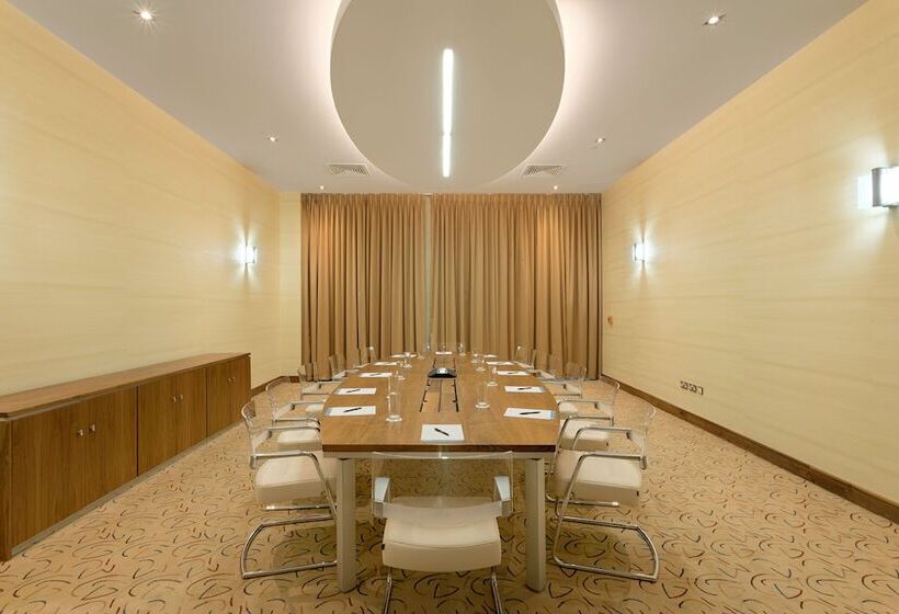 בית מלון כפרי Tallaght Cross