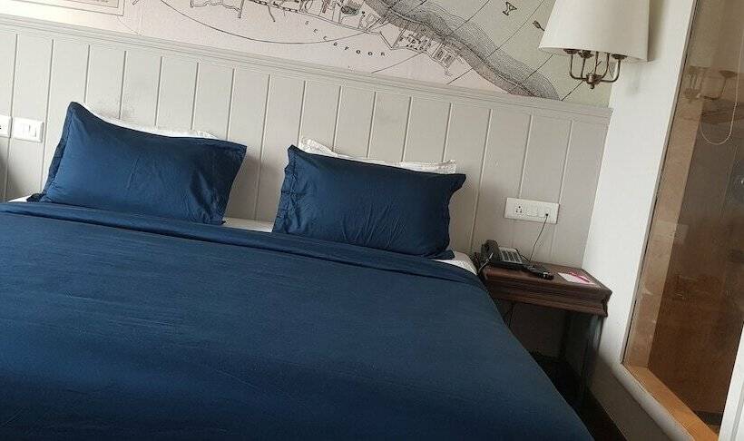 Отель Polo Floatel Kolkata