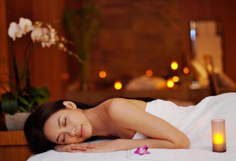 هتل The Landmark Mandarin Oriental Hong Kong