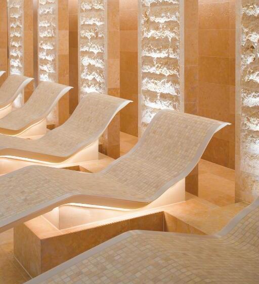 هتل The Landmark Mandarin Oriental Hong Kong