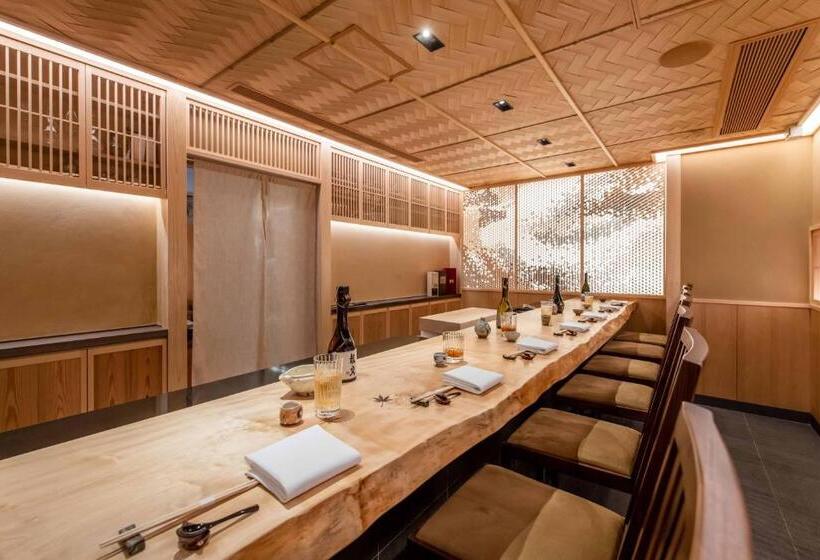 هتل The Landmark Mandarin Oriental Hong Kong