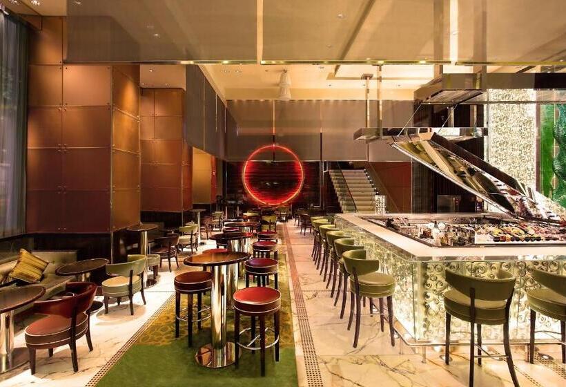 هتل The Landmark Mandarin Oriental Hong Kong