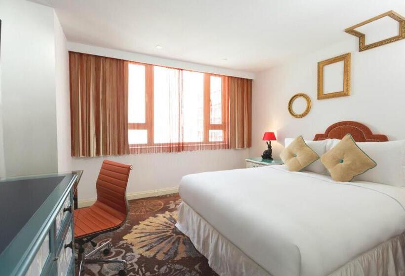 هتل The Luxe Manor