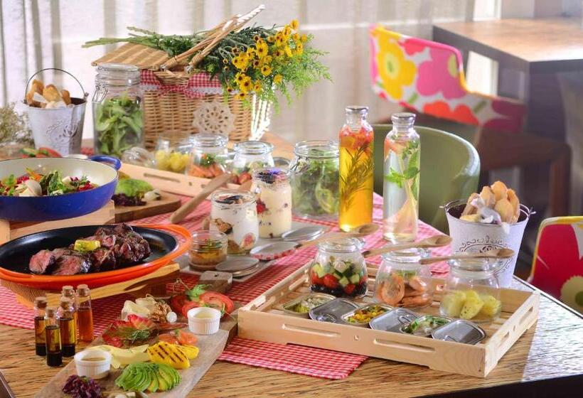 هتل The Luxe Manor