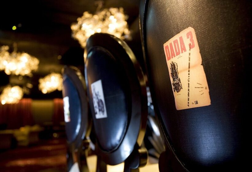 هتل The Luxe Manor