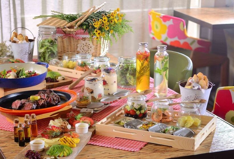 هتل The Luxe Manor