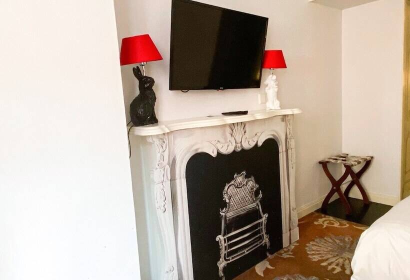 هتل The Luxe Manor