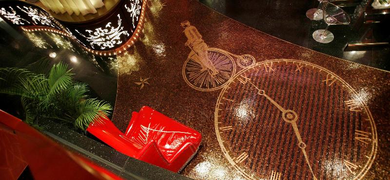 هتل The Luxe Manor