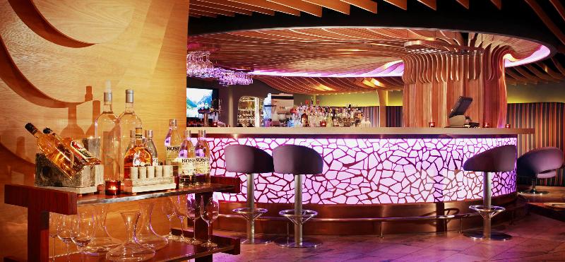 هتل The Luxe Manor