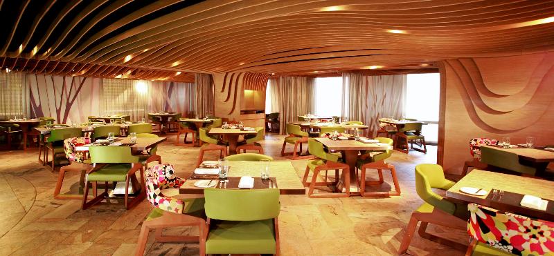 هتل The Luxe Manor