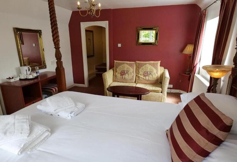 Отель The Mary Arden Inn