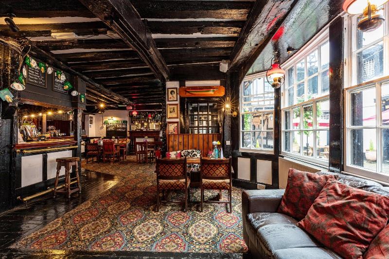 בית מלון כפרי The New Inn By Roomsbooked