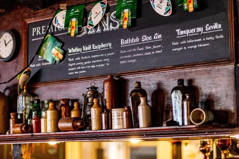 בית מלון כפרי The New Inn By Roomsbooked