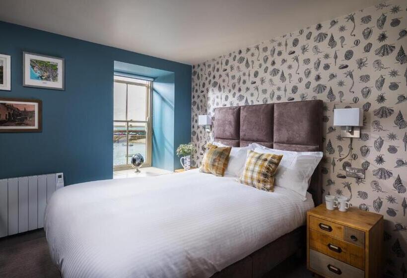 בית מלון כפרי The Ship Inn