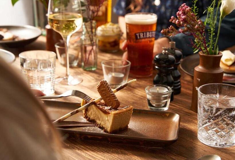 בית מלון כפרי The Ship Inn