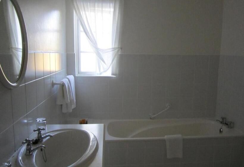 ホテル Tsitsikamma Village Inn