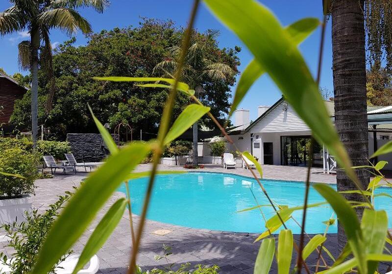 ホテル Tsitsikamma Village Inn