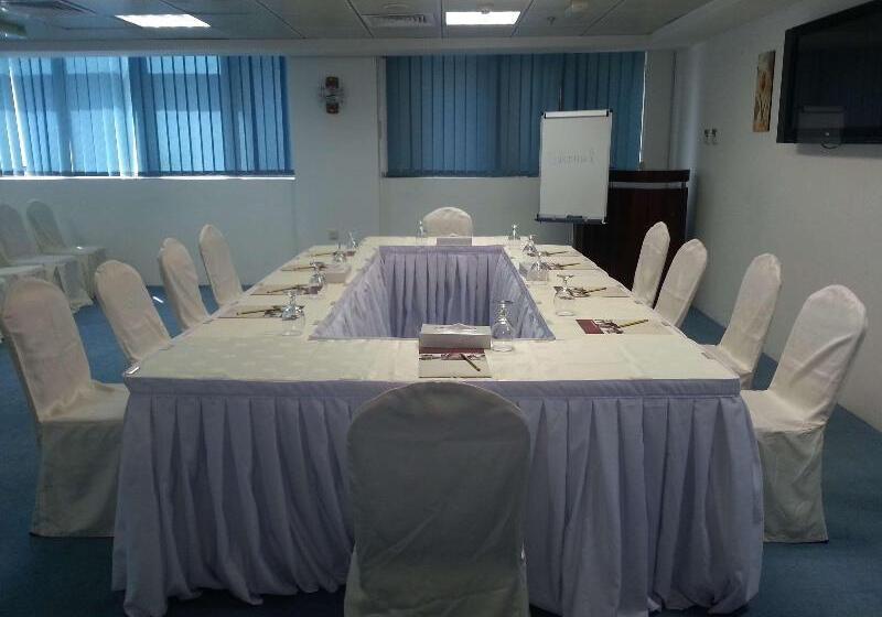 Sharjah Hotel Apartments   الشارقة