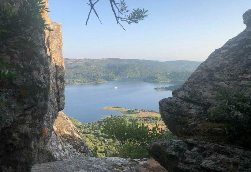 בית מלון כפרי Valkarana Country Relais