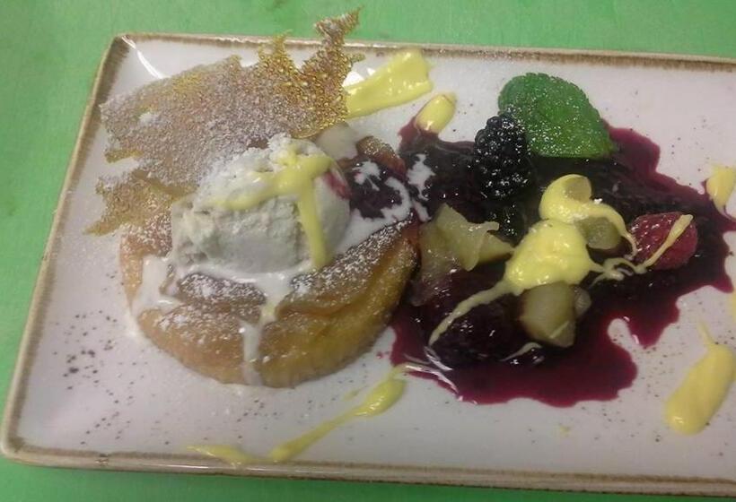 בית מלון כפרי Valkarana Country Relais