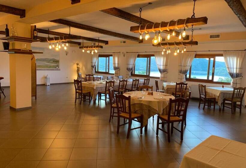 בית מלון כפרי Valkarana Country Relais