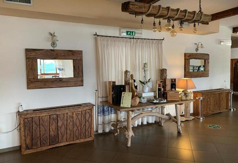 בית מלון כפרי Valkarana Country Relais