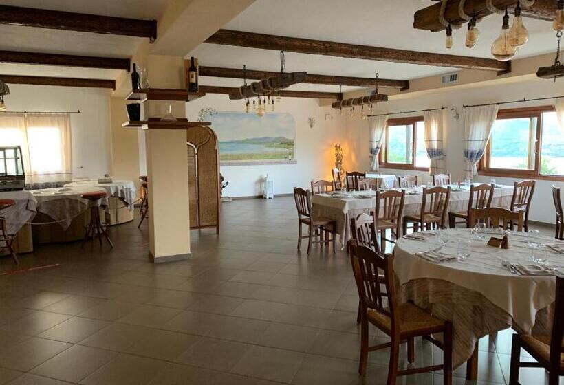 בית מלון כפרי Valkarana Country Relais