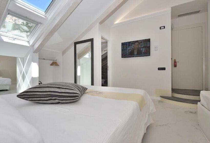 Отель Villa Lara