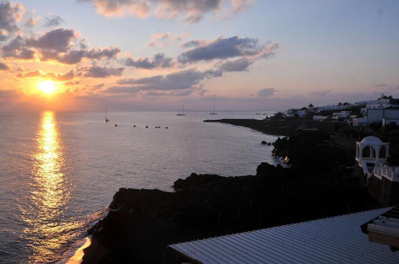 Отель Villaggio Stromboli  Isola Di Stromboli