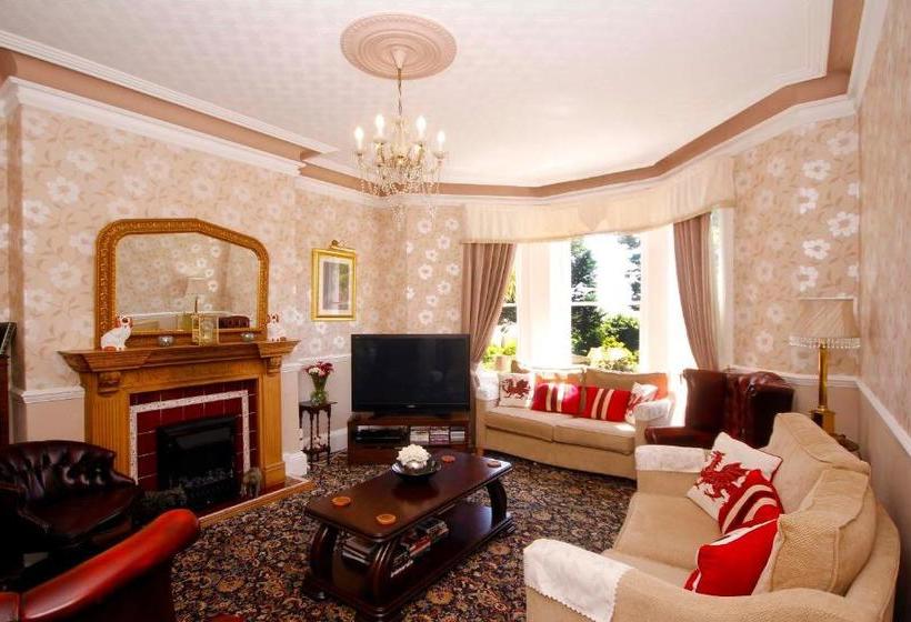 فندق Warwick House