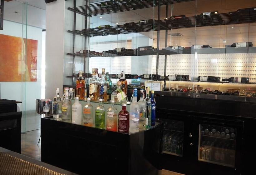 هتل Woodlands Suites Serviced Residences   Sha Extra Plus