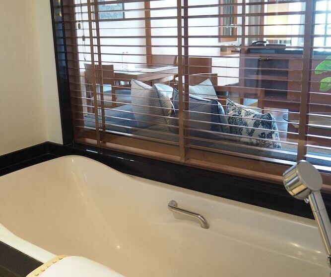 هتل Woodlands Suites Serviced Residences   Sha Extra Plus