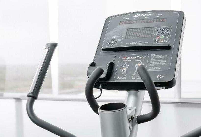 هتل Costa Del Sol Wyndham Tumbes