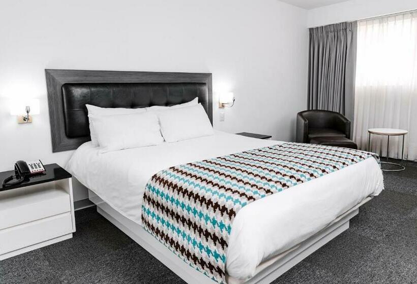 هتل Costa Del Sol Wyndham Tumbes