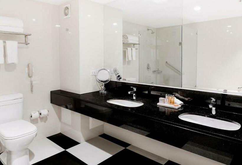 هتل Costa Del Sol Wyndham Tumbes