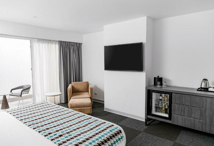 هتل Costa Del Sol Wyndham Tumbes