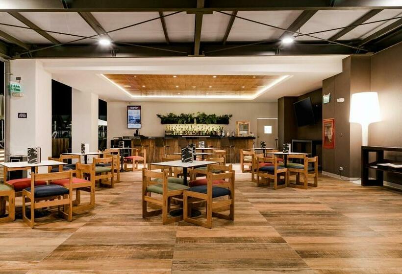 هتل Costa Del Sol Wyndham Tumbes