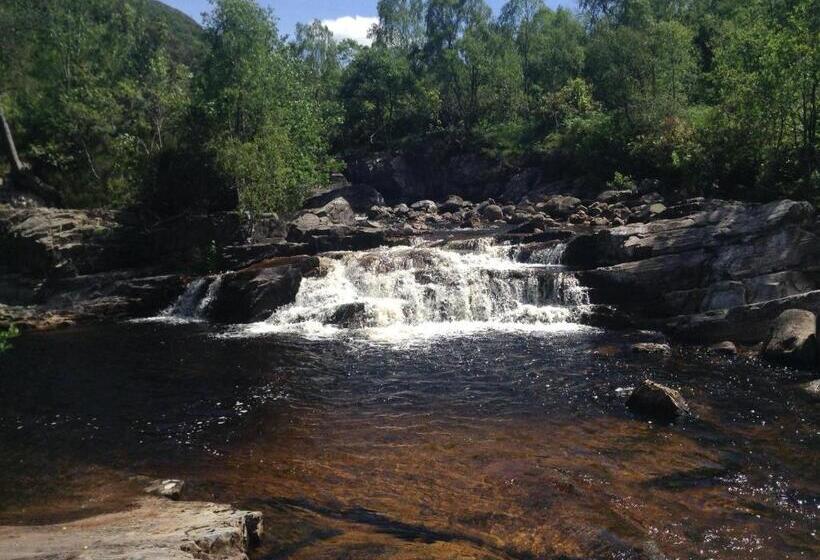 Macdonald Hotel & Cabins