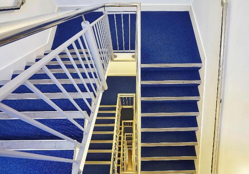 Marlin Apartments London City   Queen Street