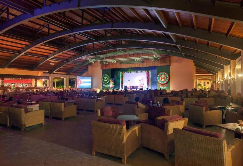 استراحتگاه Majestic Elegance Punta Cana - All Inclusive