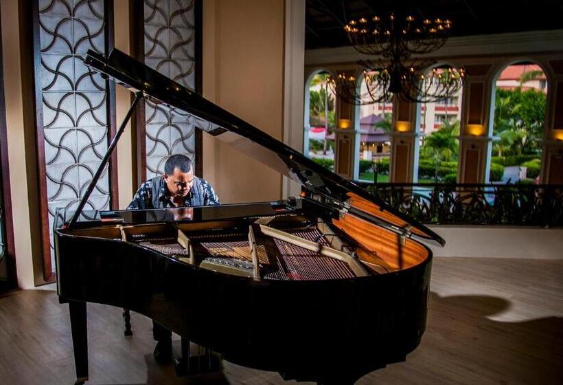 Курорт Majestic Elegance Punta Cana - All Inclusive