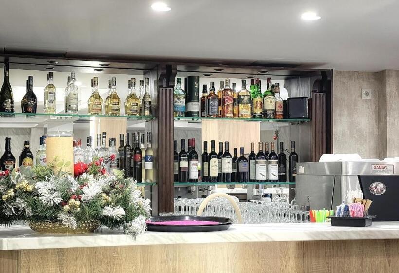 Rhodopi Home Hotel Chepelare   Half Board & Wellness