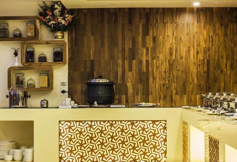 호텔 Royal Regency