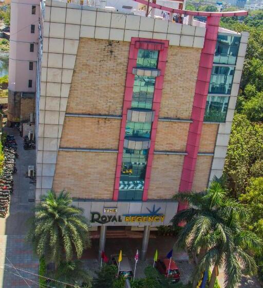 호텔 Royal Regency