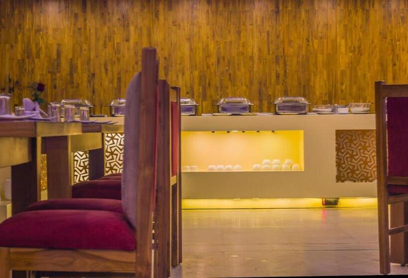 호텔 Royal Regency