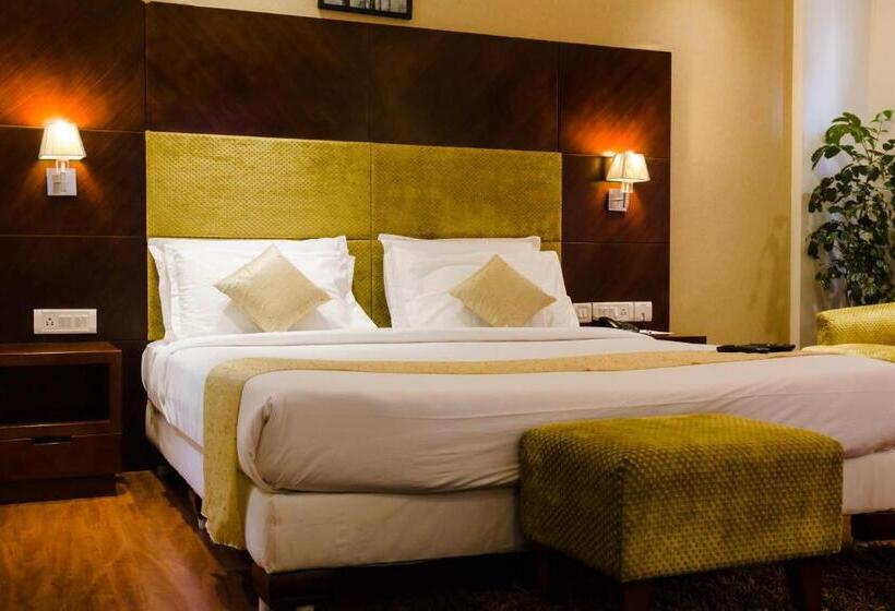 호텔 Royal Regency