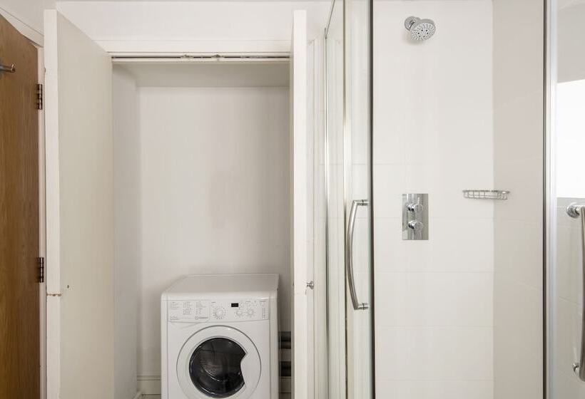 Saco Holborn – Lamb’s Conduit St