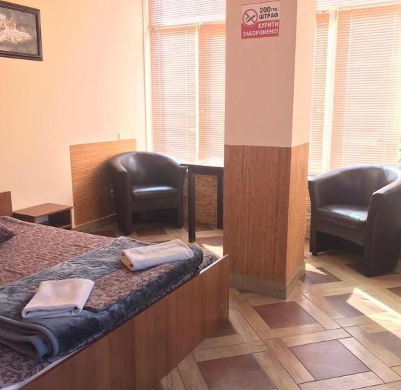 هاستل мотель євро