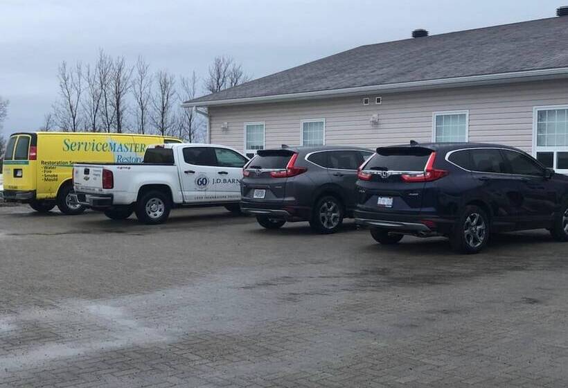 فندق صغير Auberge Macdonald Guest Inn